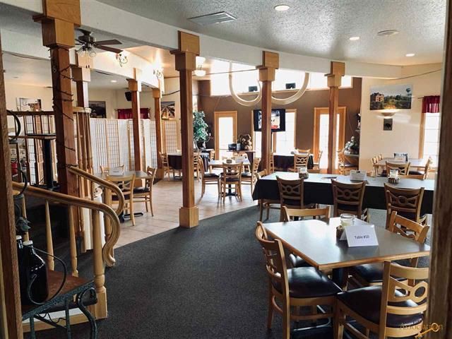 Wooley's Grill & Cellar: 1648 Highway 18 Byp, Hot Springs, SD 57747